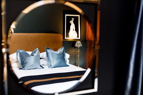 Bedroom detail
