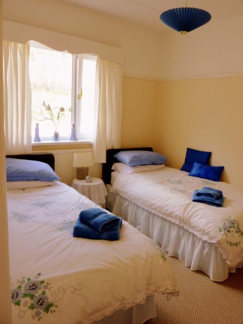 Twin bedroom