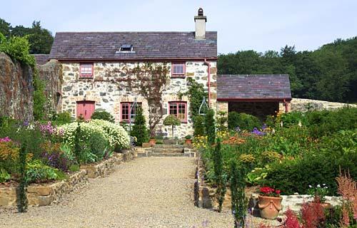 Plas Cadnant Estate